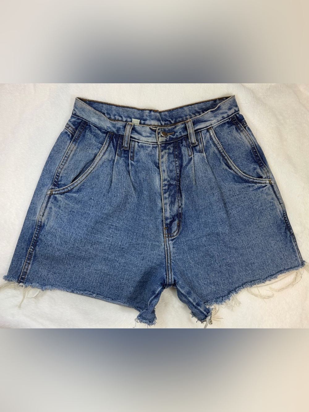 Vintage 90s Bill Blass Women 10P 100% Cotton High Rise Pleated Denim Shorts